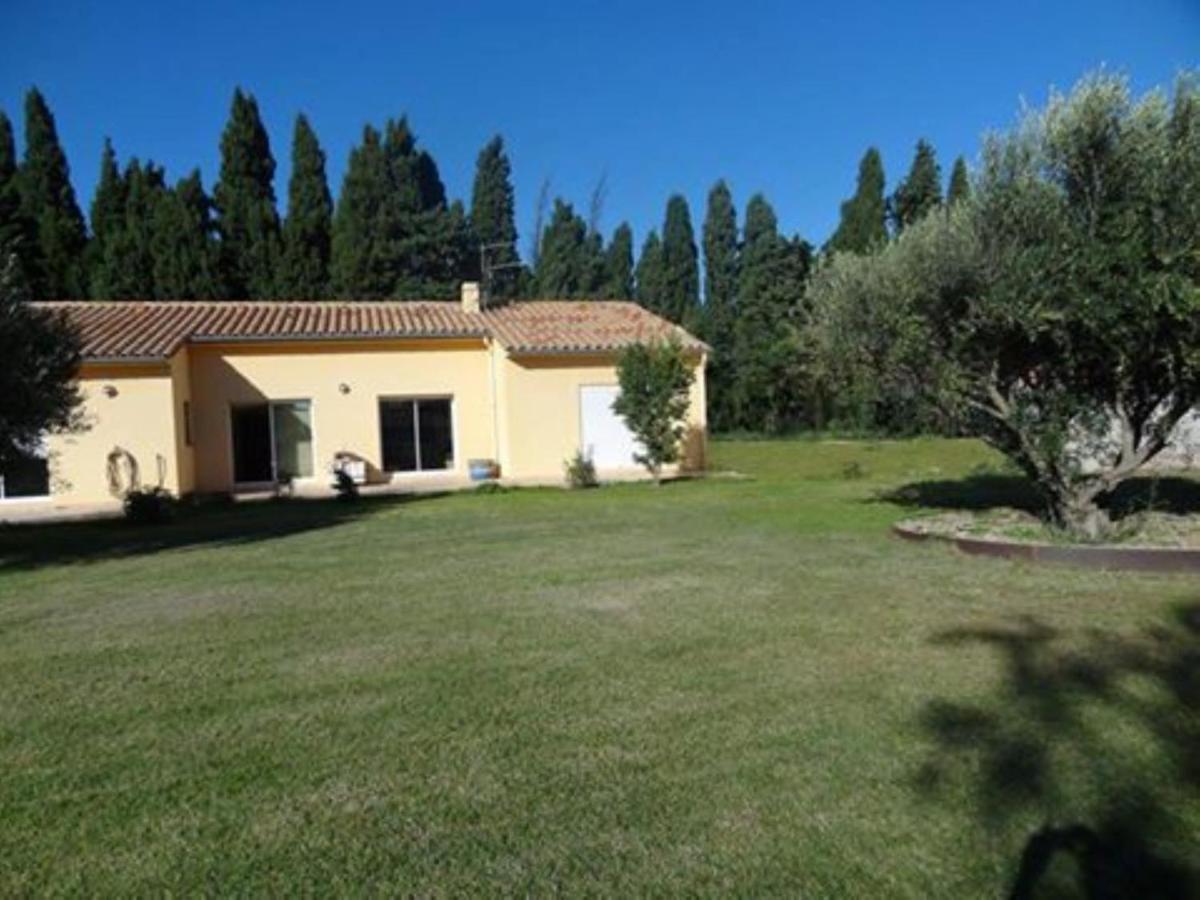 La Casa Nert Hotel Millas Luaran gambar