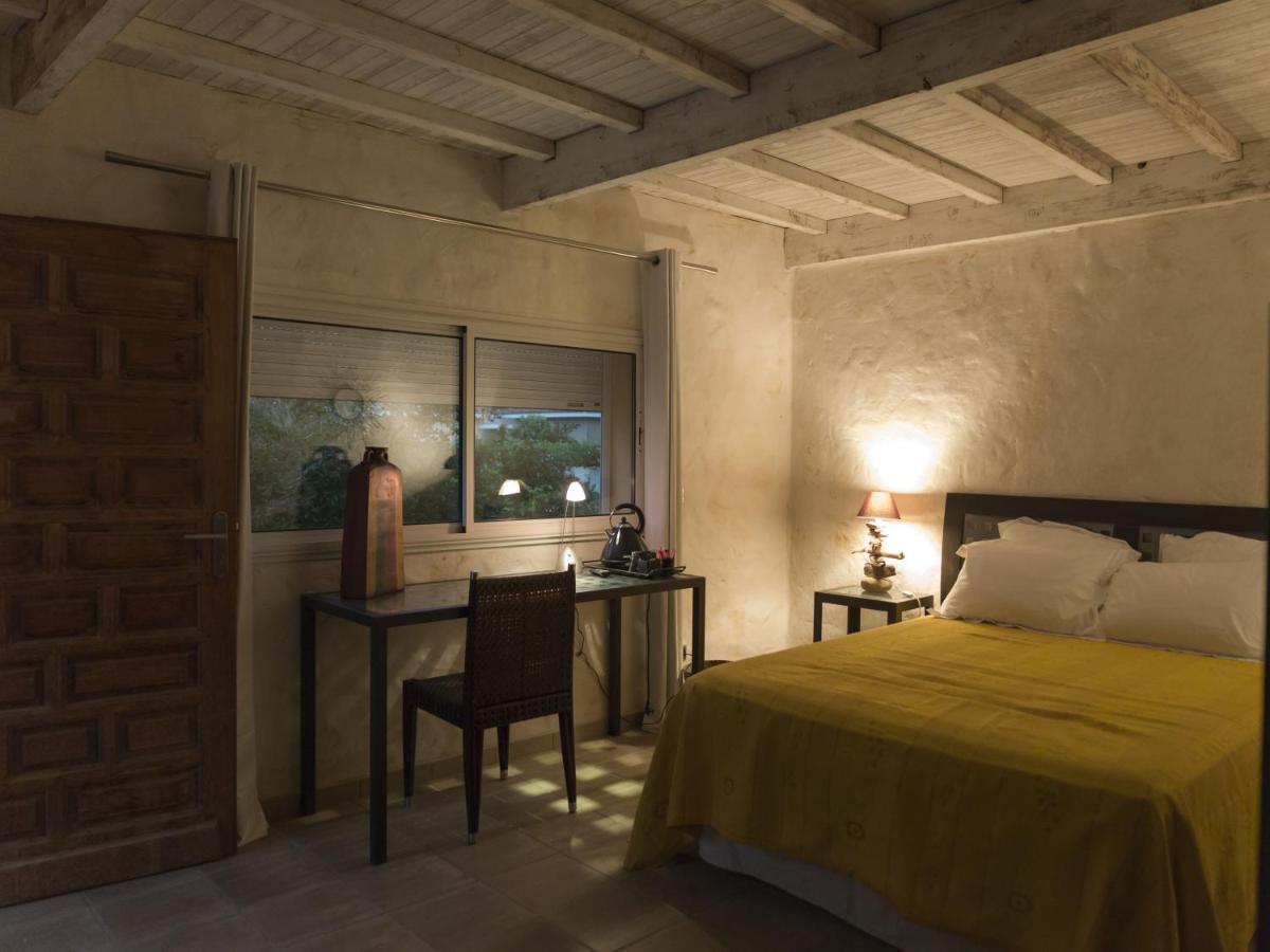La Casa Nert Hotel Millas Bilik gambar